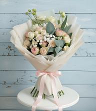 Букет цветов из:  Розы и Лизиантусы в Горном Новосибирской области