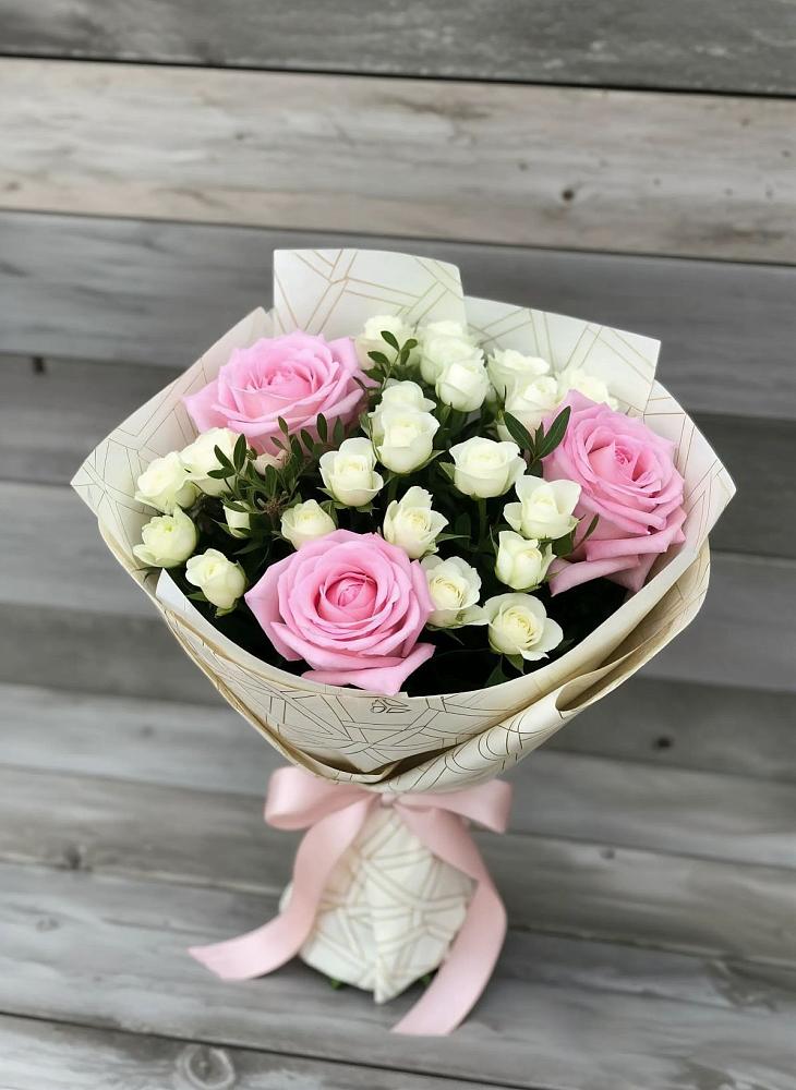 Букет цветов из: Розы в Горном Новосибирской области