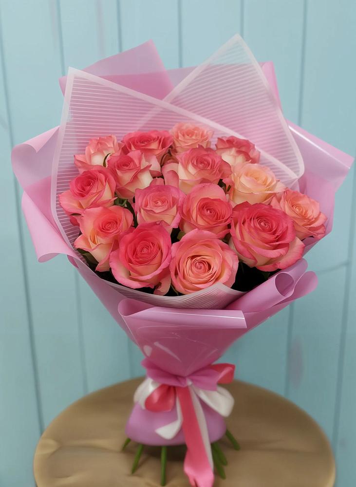 Букет 15 Розовых роз Равель в Горном Новосибирской области