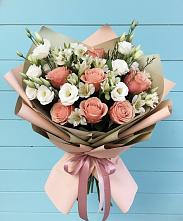 Букет цветов из:  Розы, Альстромерии и Лизиантусы в Горном Новосибирской области