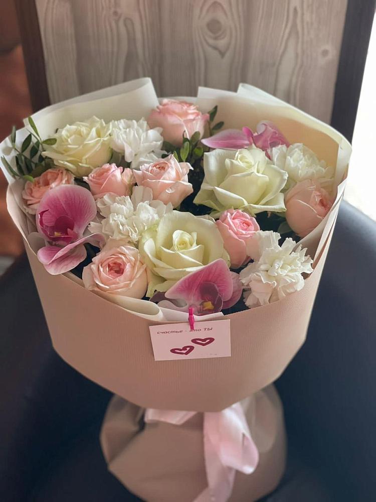 Букет цветов из: Орхидеи, Розы и Гвоздики в Горном Новосибирской области