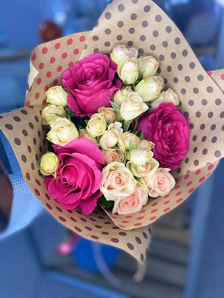 Букет цветов из: Розы в Горном Новосибирской области