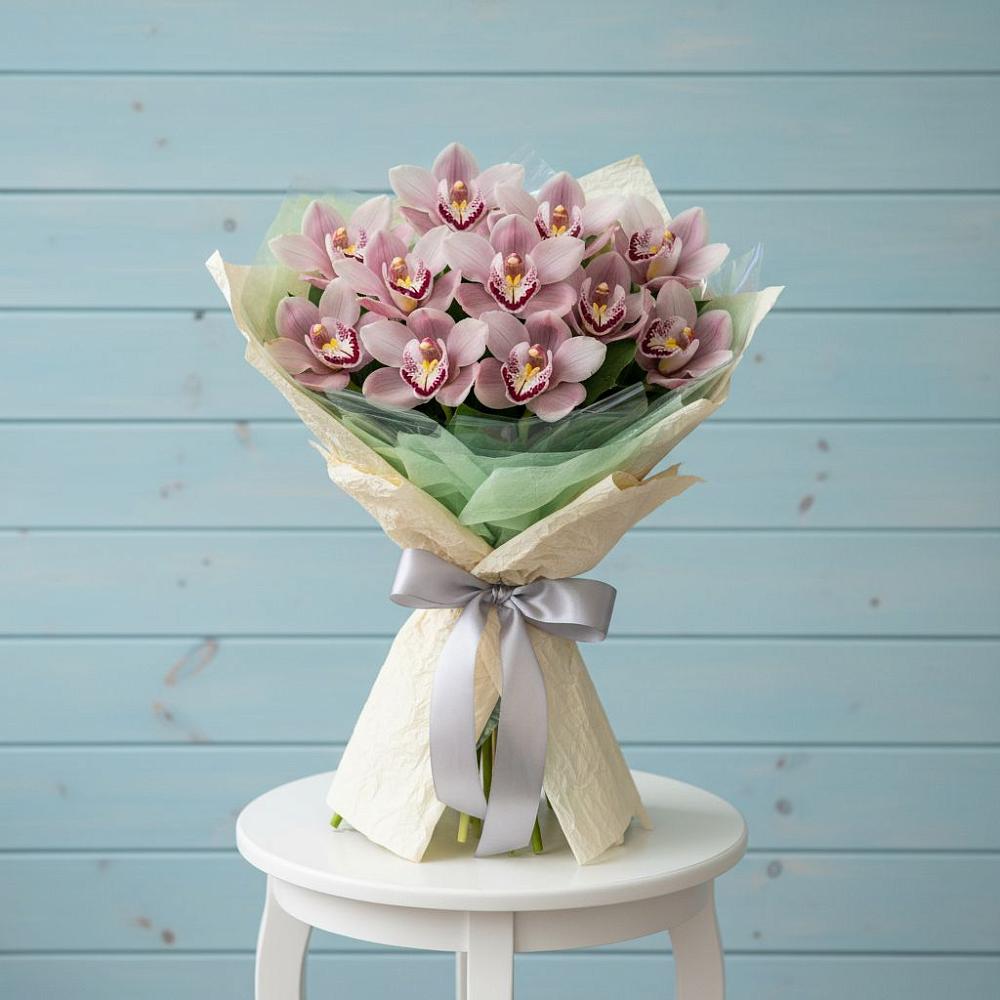 Букет цветов из: Орхидеи и Розы в Горном Новосибирской области