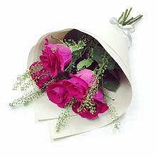 Букет цветов из:  Розы в Горном Новосибирской области