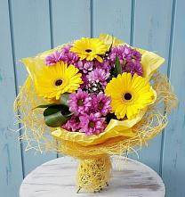 Букет цветов из:  Хризантемы и Герберы #REPLACE_PRED# Горном Новосибирской области
