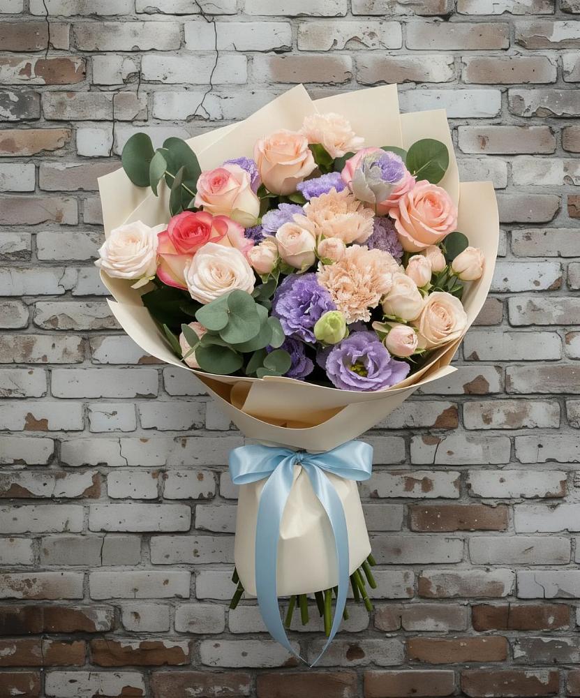 Букет цветов из: Розы, Лизиантусы и Гвоздики в Горном Новосибирской области