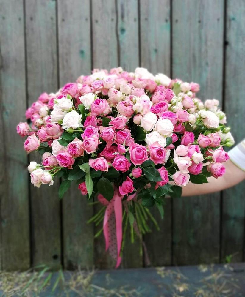 Букет Розовые кустовые розы Натали и Лав Лидия в Горном Новосибирской области