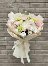 Букет цветов из:  Гвоздики, Розы, Лизиантусы и Хризантемы #REPLACE_PRED# Горном Новосибирской области