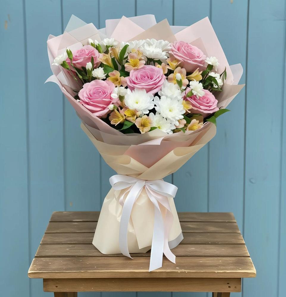 Букет цветов из: Гвоздики, Орхидеи и Розы в Горном Новосибирской области