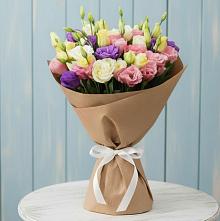 Букет цветов из:  Лизиантусы в Горном Новосибирской области